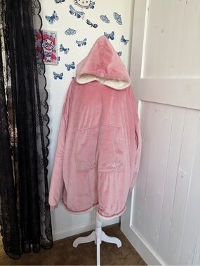 The Comfy Oversized Sherpa Hoodie Blanket
